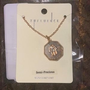 ✨🌞INFLUENCE SEMI PRECIOUS STONE NECKLACE WITH A HAND ✋ ON IT !!